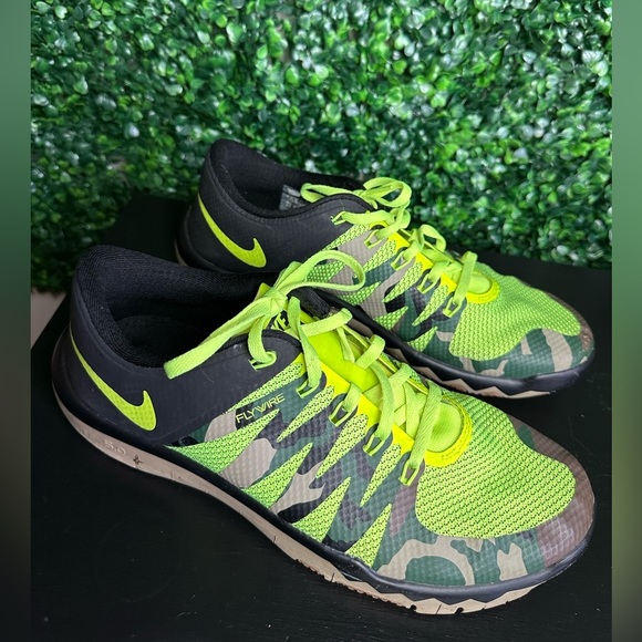 Nike Other - RARE Nike Free Trainer 5.0 V6 AMP Army Military Camo Volt Sz 9.5 723939-770